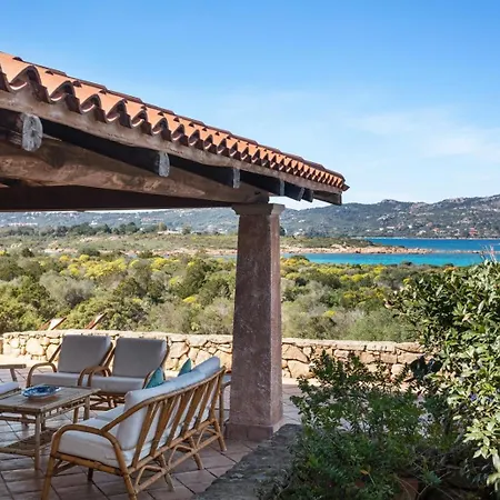 Camilla, Villa *